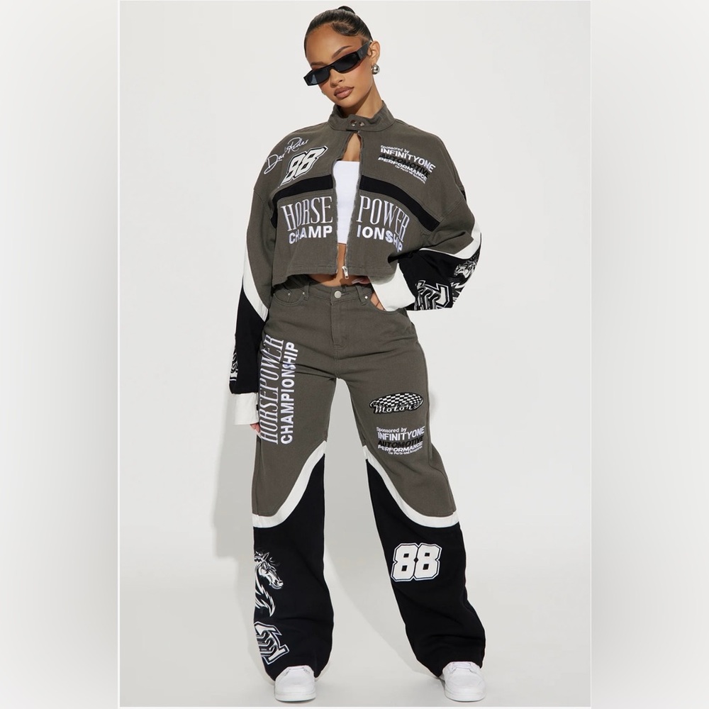 Black and Gray Racing set